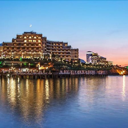 Merit Royal Hotel & Casino Karavas  Exterior photo
