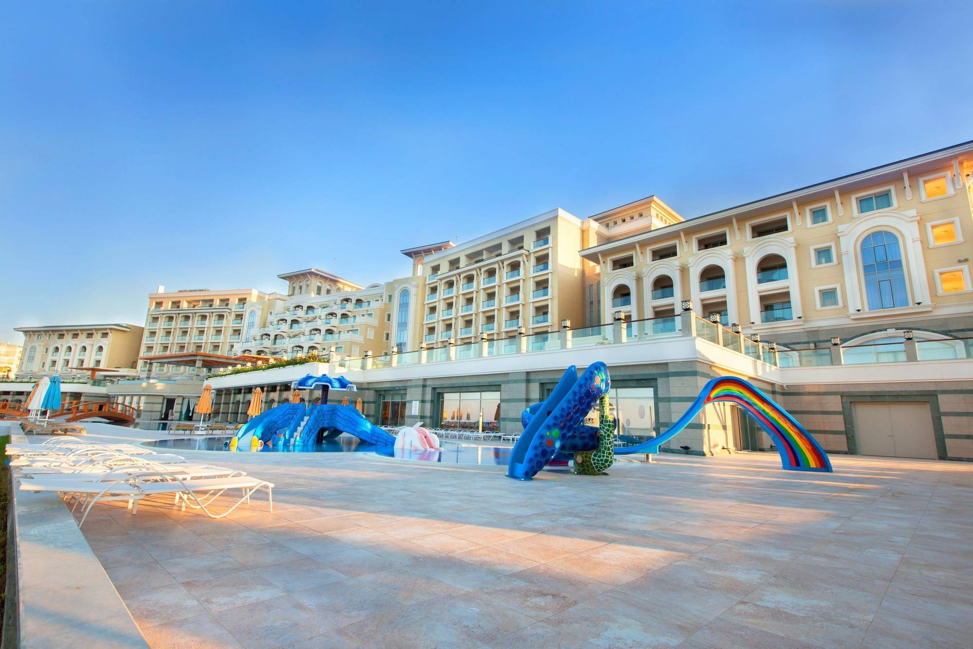 Merit Royal Hotel & Casino Kyrenia  Exterior photo