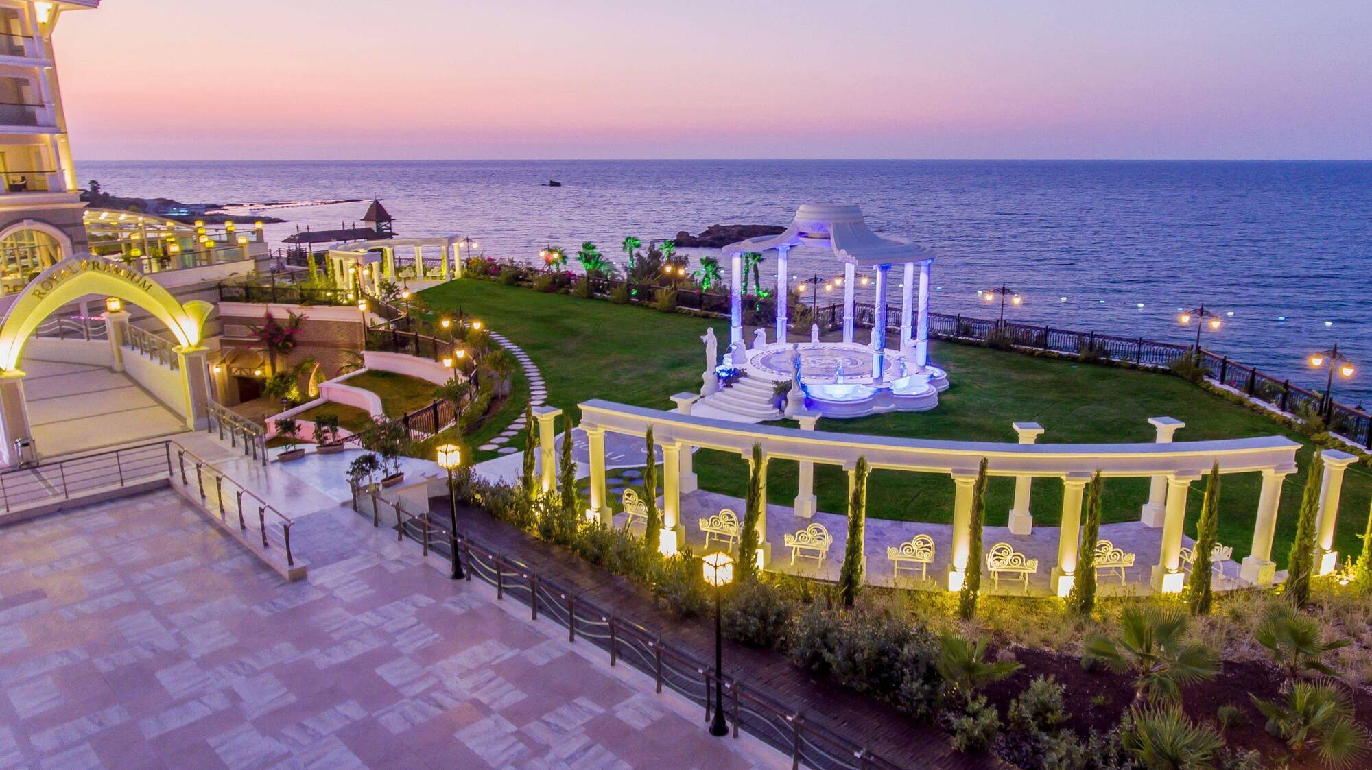Merit Royal Hotel & Casino Karavas  Exterior photo
